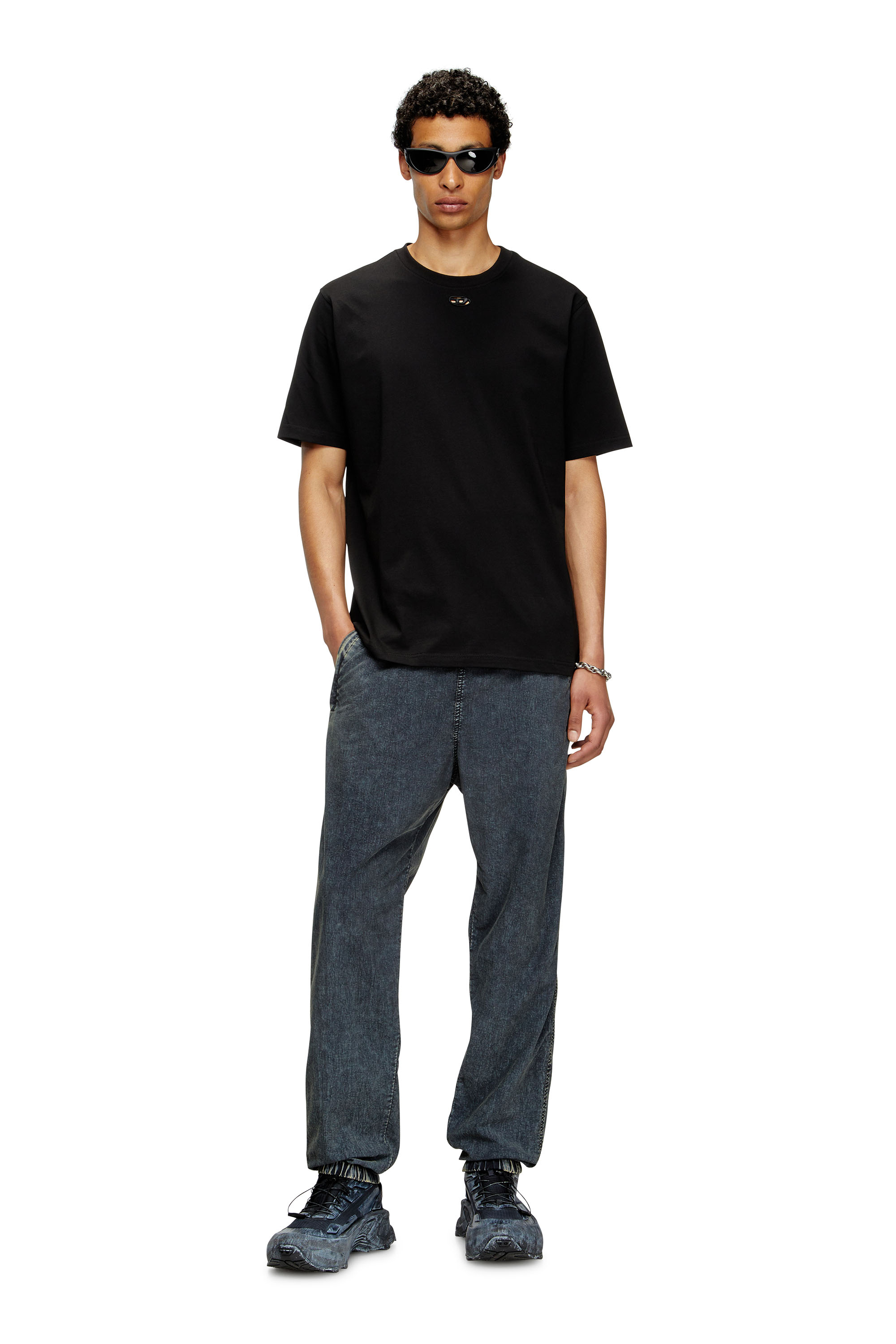 Diesel - T-ADJUST-MAREY, Camiseta con recorte Oval D Hombre in Negro - 2