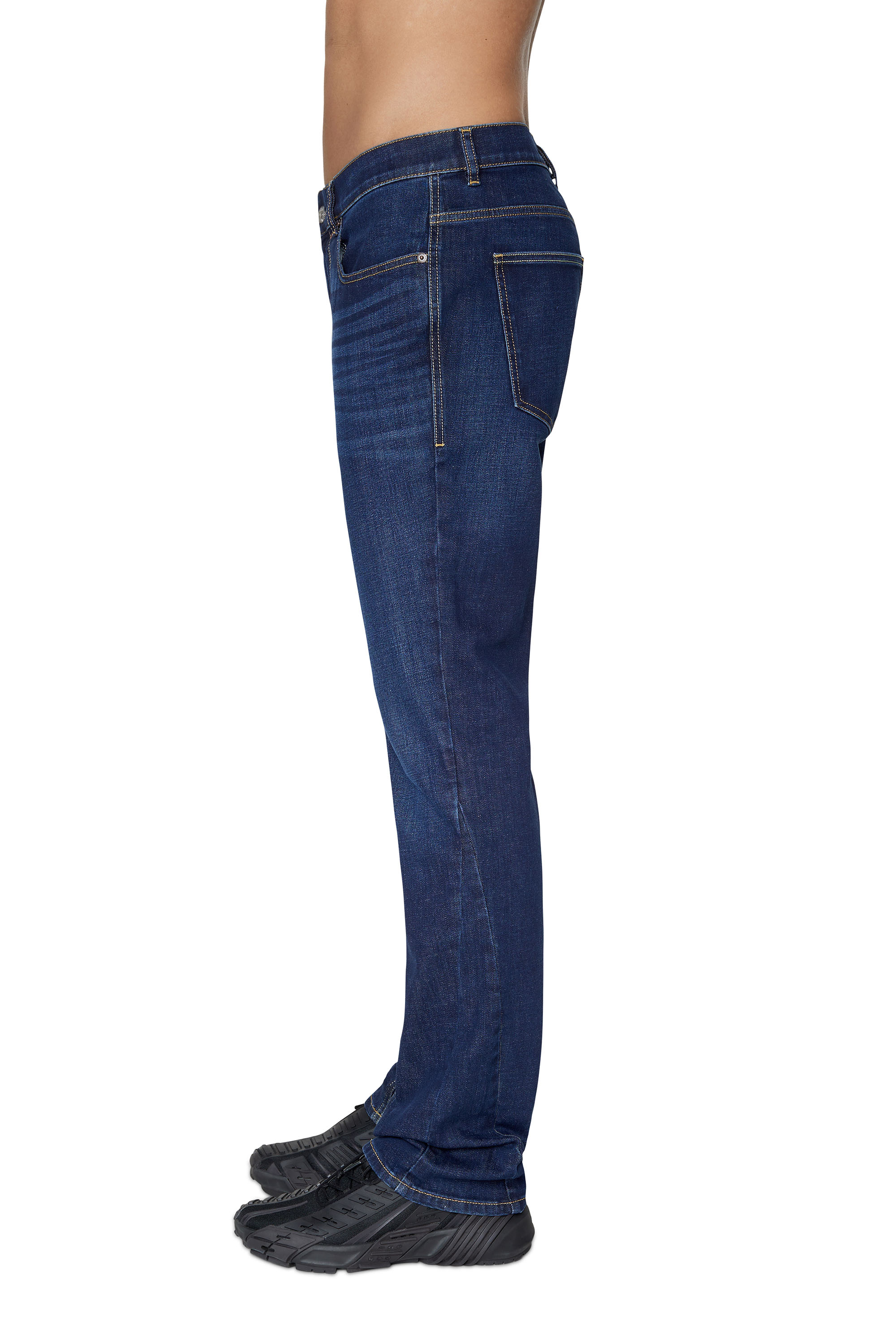 Diesel - 2021 09B90 Bootcut Jeans, Azul Oscuro - Image 6