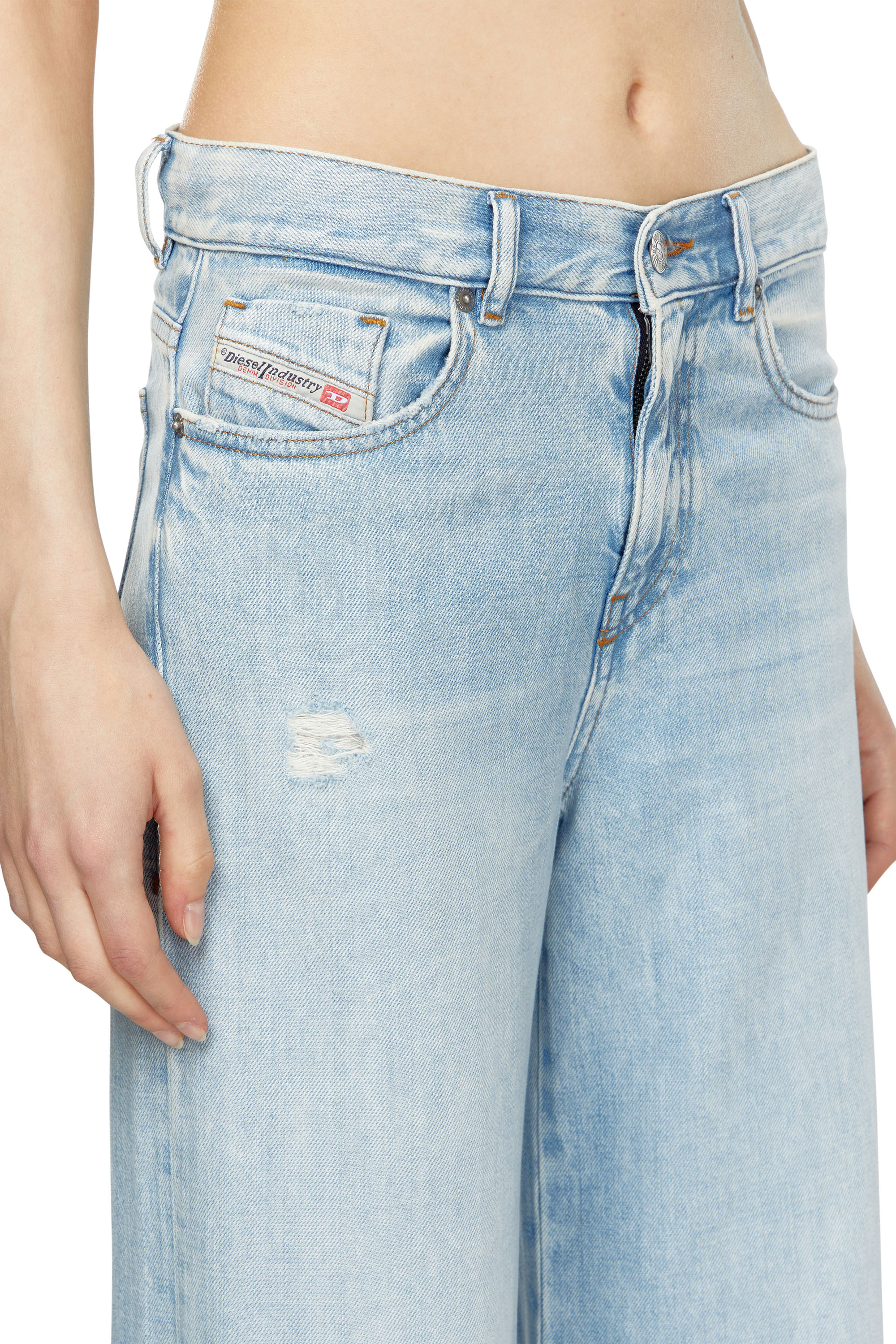 Diesel - Bootcut and Flare Jeans 1978 D-Akemi 068MQ, Azul Claro - Image 4