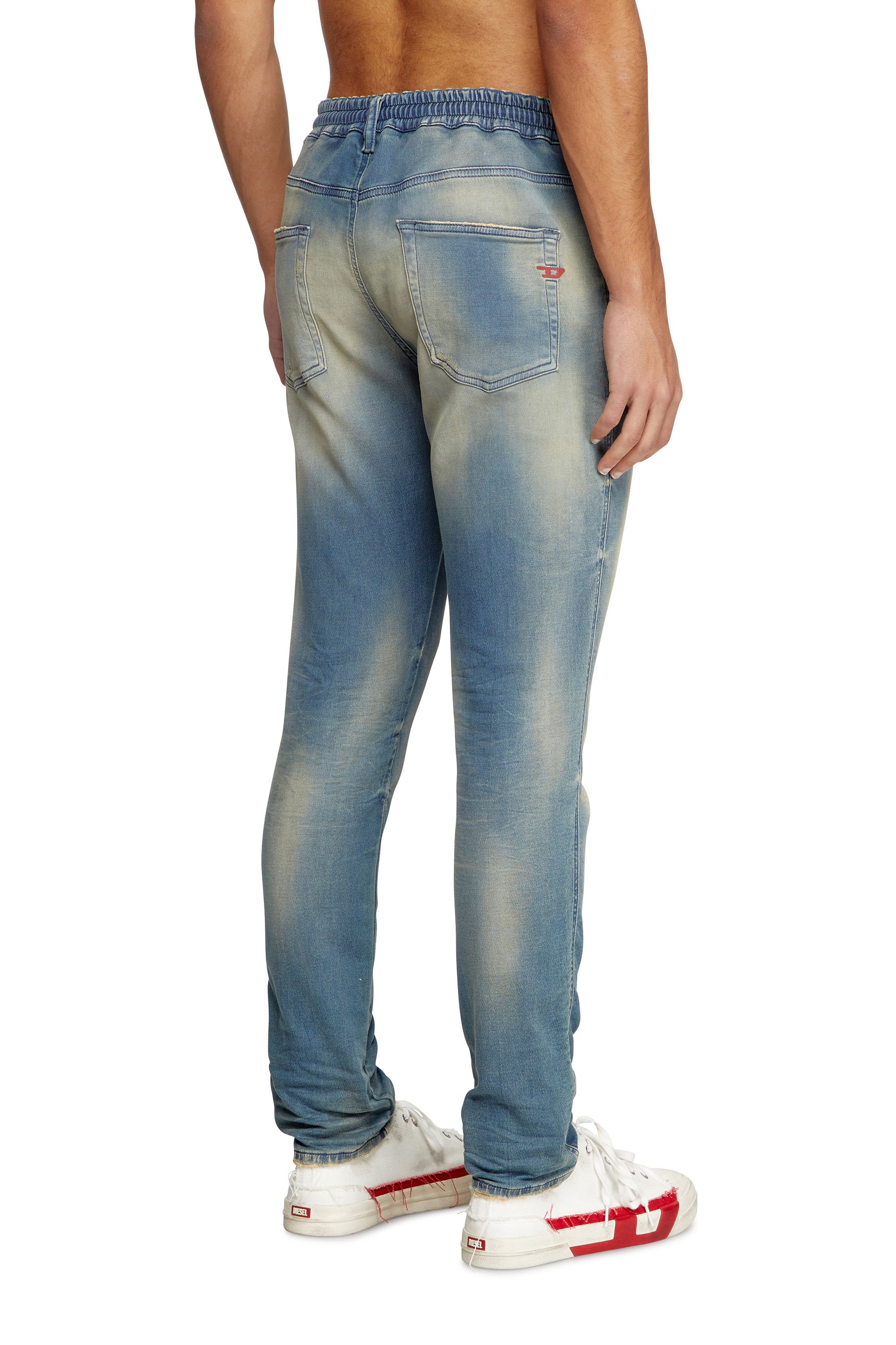 Diesel - Man's Slim 2060 D-Strukt Joggjeans® 068PP, Medium blue - 2