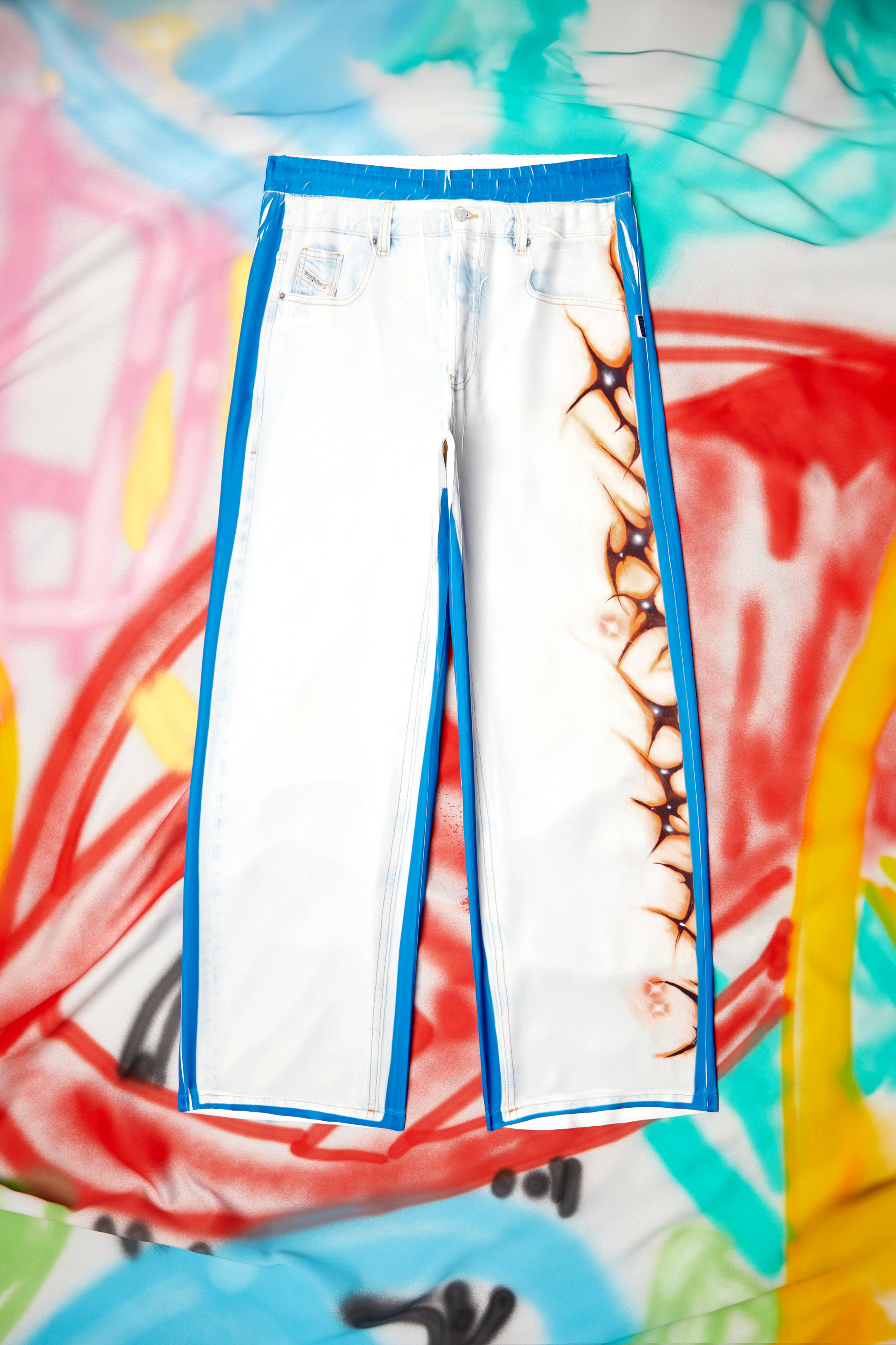 Diesel - P-AFTER-GRAFFITI-JAP, Unisex's Relaxed pant with graffiti print in White/Blue - 5