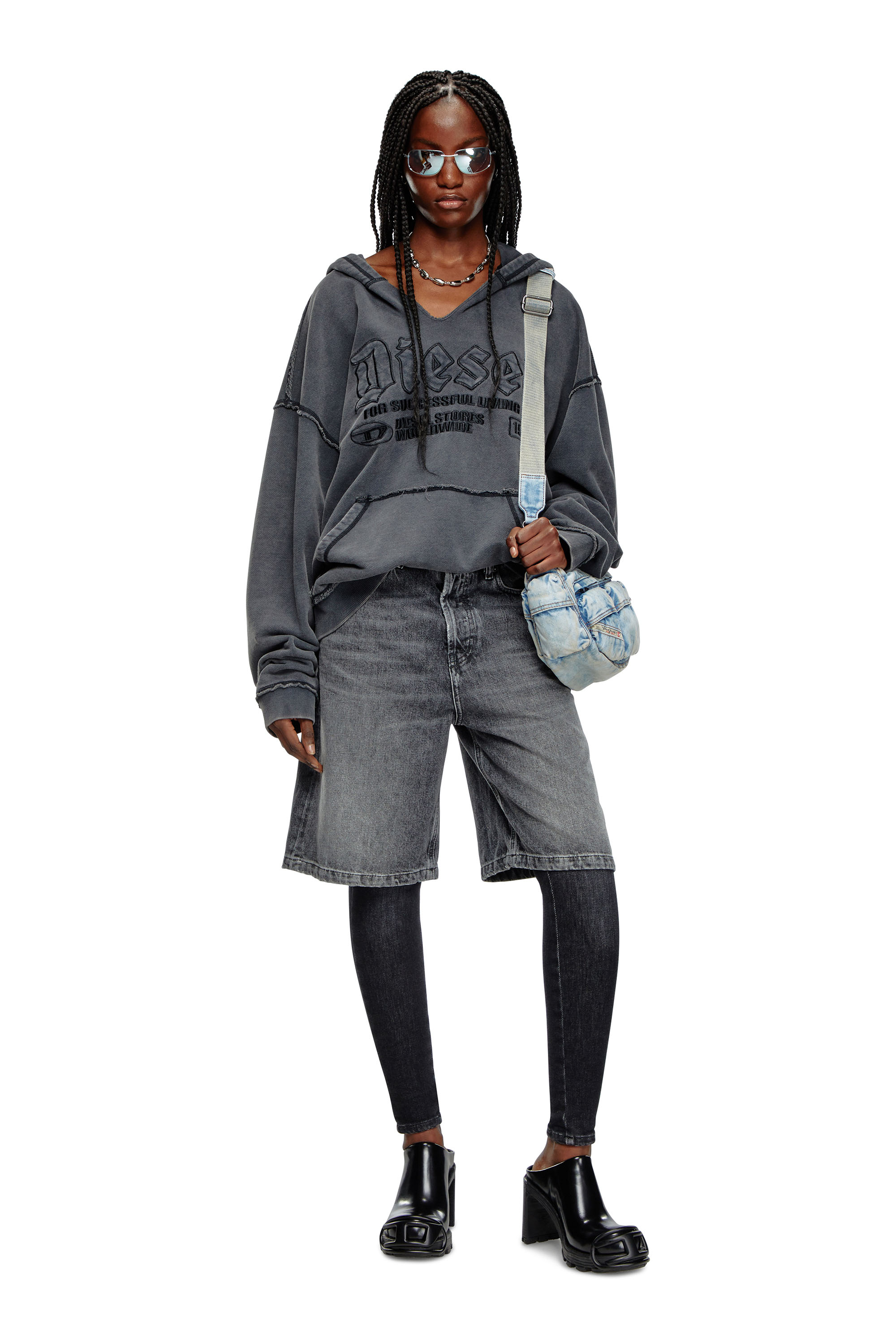 Diesel - DE-SIRE-SHORT, Woman's Shorts in clean-wash denim in Black - 4