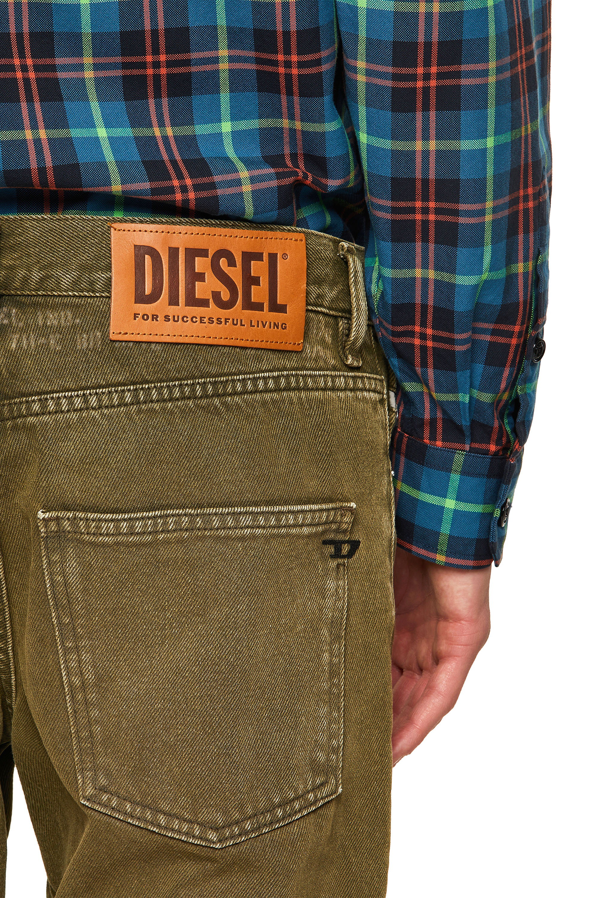 Diesel - D-Kras 09A35 Straight Jeans, Verde Militar - Image 4