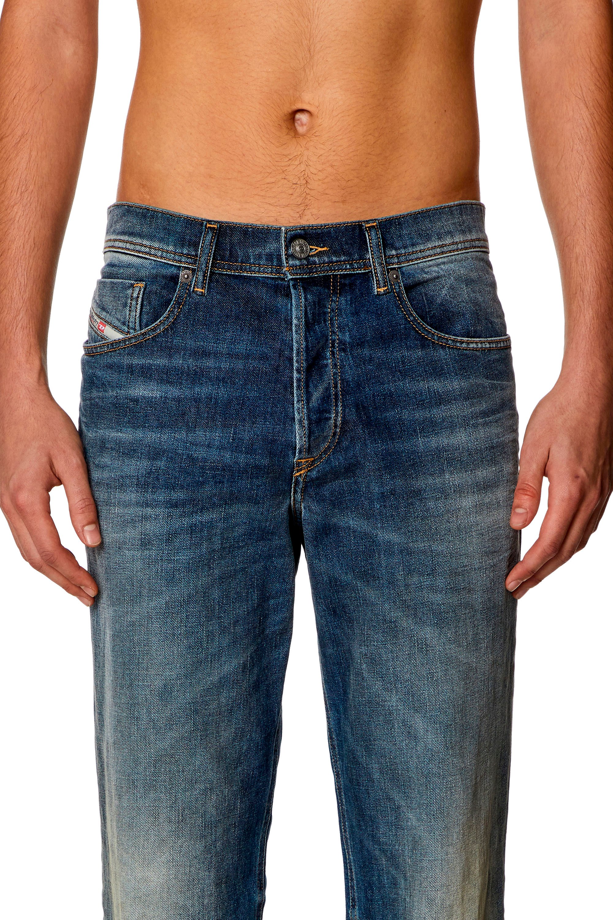 Diesel - Tapered Jeans 2023 D-Finitive 09H43, Azul Oscuro - Image 3