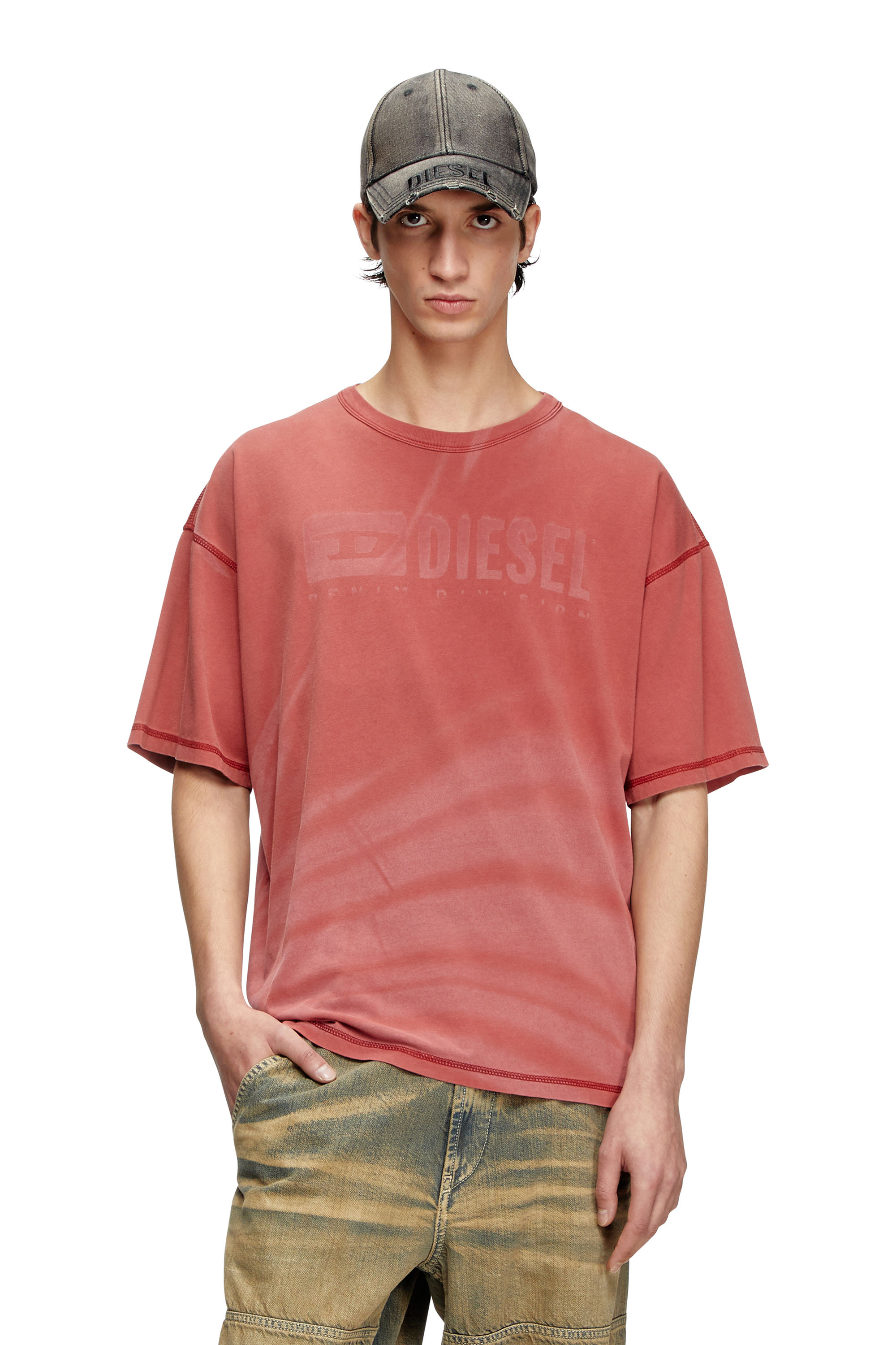 Diesel - T-ADJUST-R13, Camiseta con el logotipo desteñido con láser Hombre in Rojo - 1