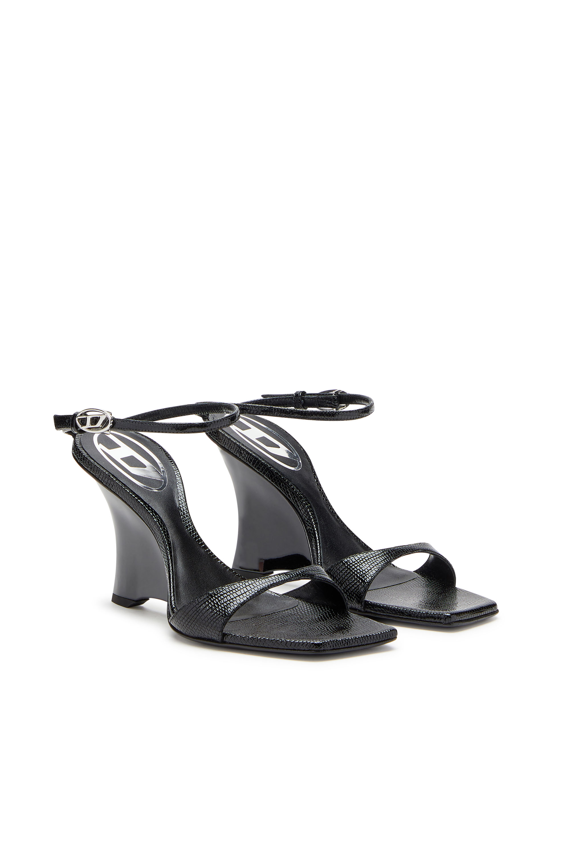Diesel - D-AMBER SANDAL WEDGE, Sandalias de cuña en cuero efecto lagarto Mujer in Negro - 2