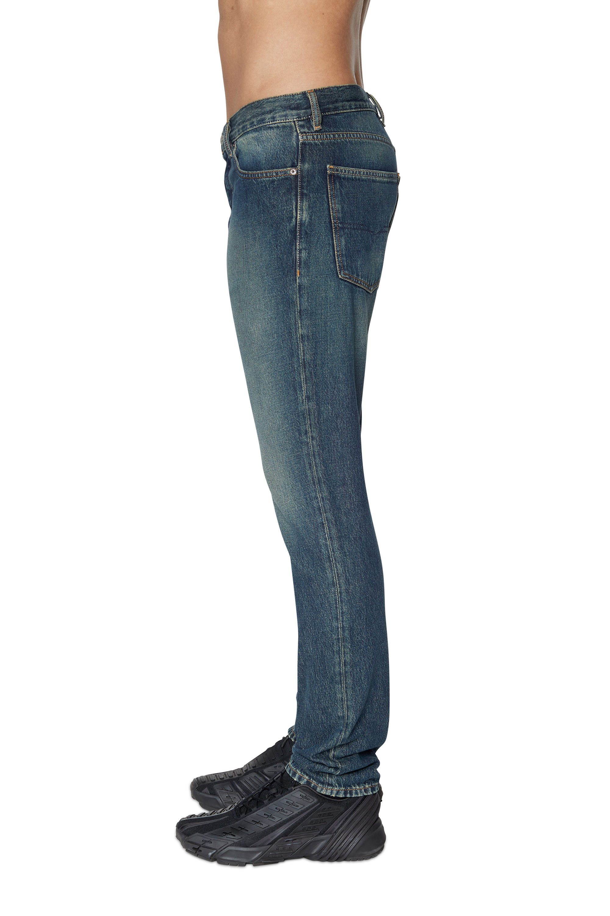 Diesel - 1995 D-SARK 09C04 Straight Jeans, Azul Oscuro - Image 4