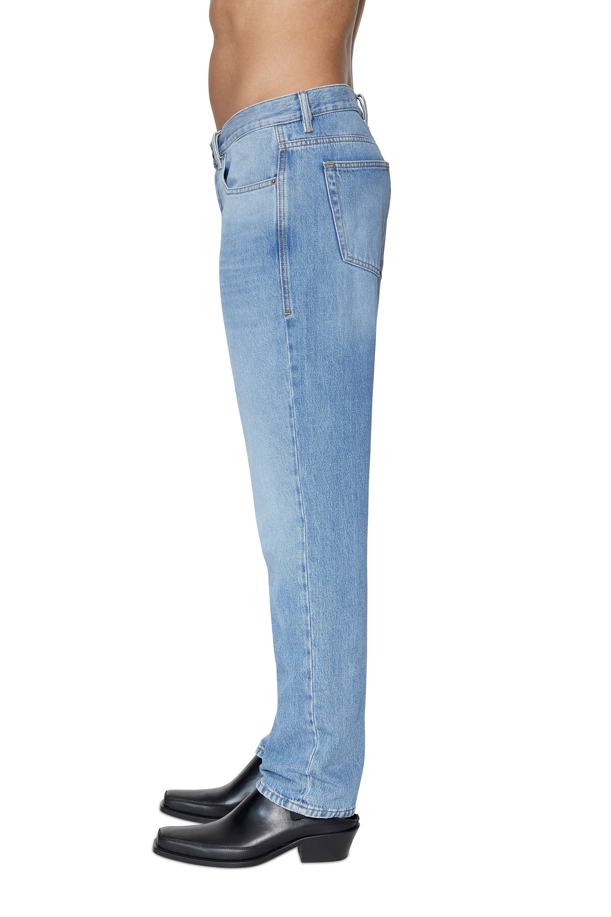 Diesel - Straight Jeans 2020 D-Viker 09C15, Azul Claro - Image 4