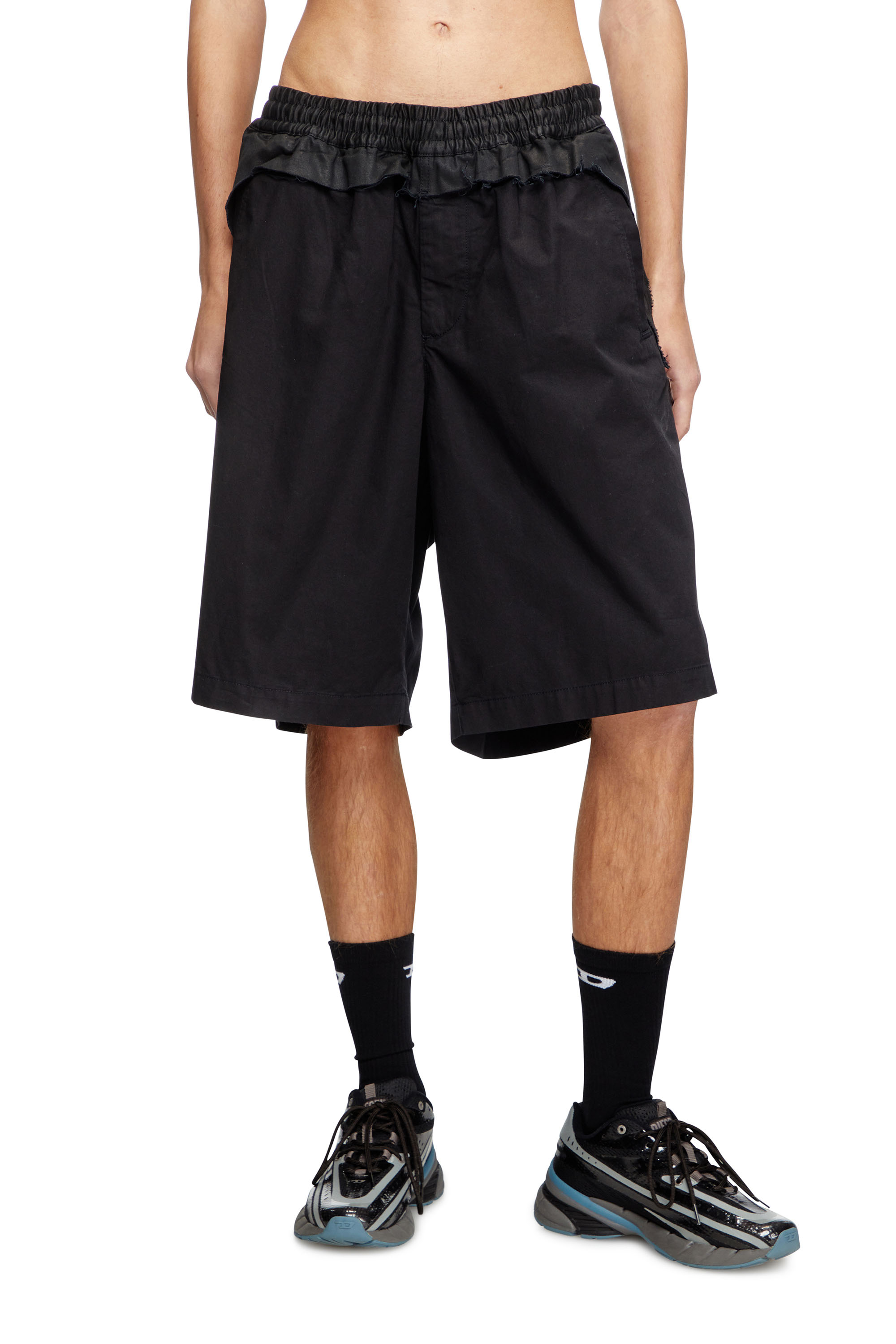 Diesel - P-GUSTAF-SHORT, Pantalones cortos cargo Hombre in Negro - 1