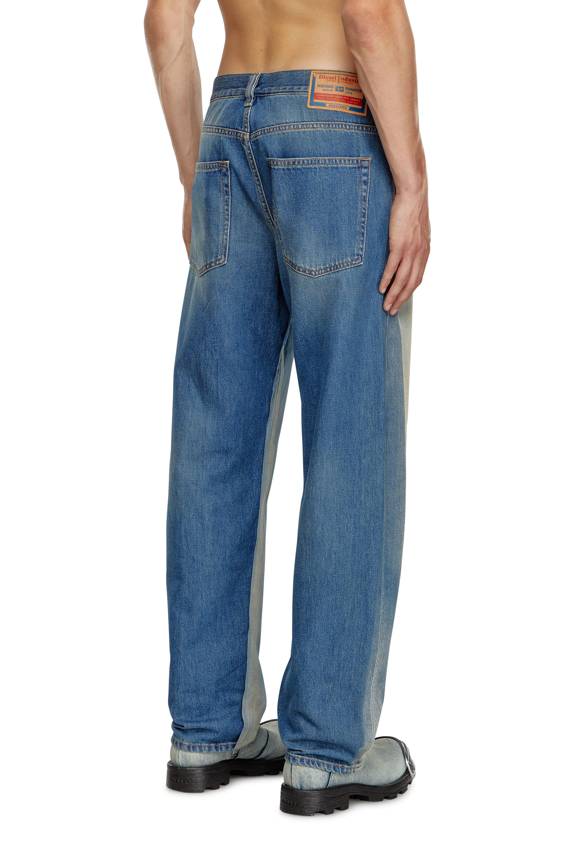 Diesel - Straight Jeans 2010 D-Macs 09K22, Hombre Straight Jeans - 2010 D-Macs in Azul marino - Image 4