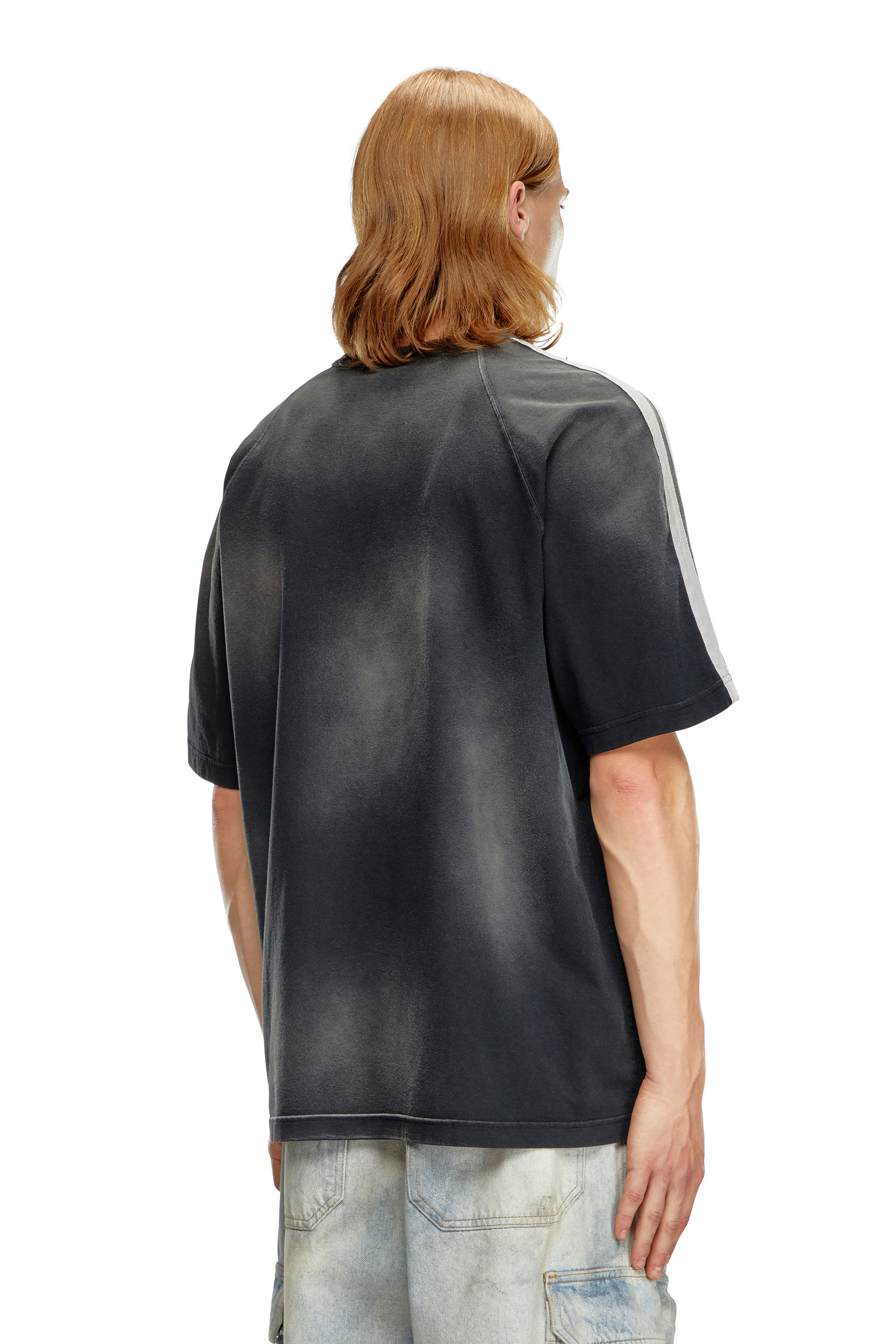 Diesel - T-ROXT-STRIPE, Hombre Camiseta desteñida con logotipo estampado en relieve in Negro - Image 2
