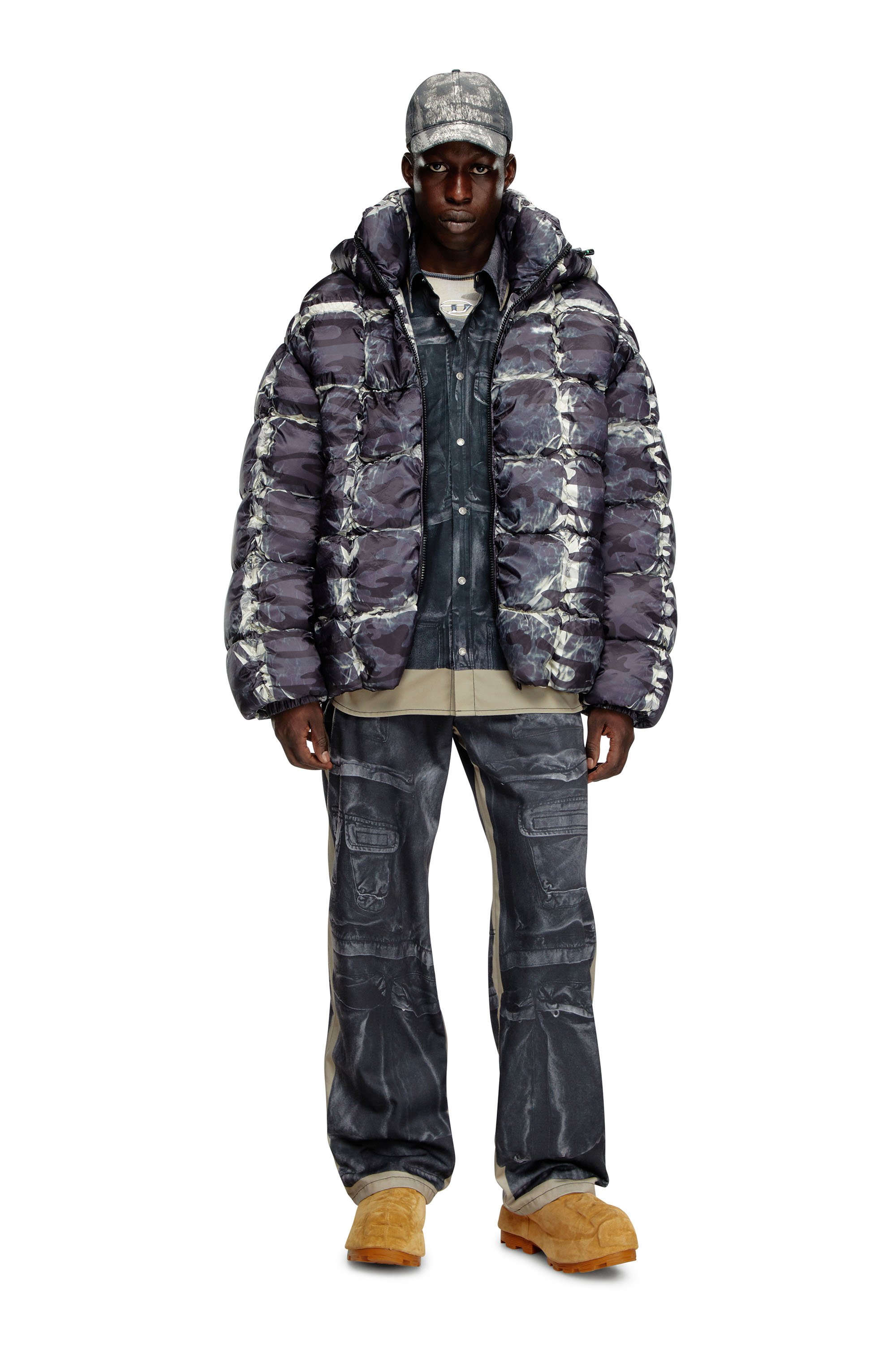 Diesel - W-CLAUS-CAMU, Man Hooded puffer jacket with camo print in Grey - Image 2