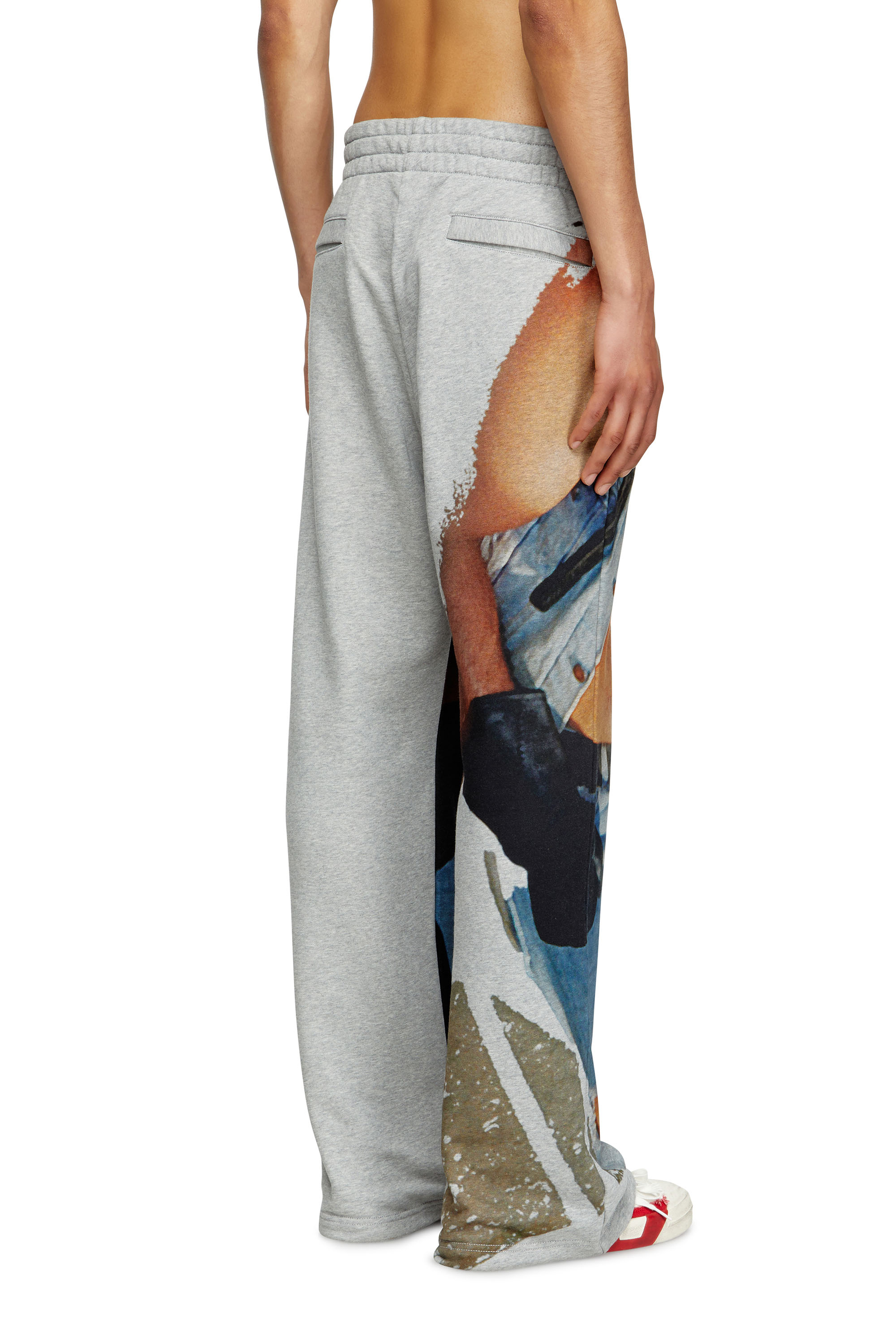 Diesel - PR-P-MARTAINS-TOM25, Pantalones deportivos con estampado gráfico Unisex in Gris - 2