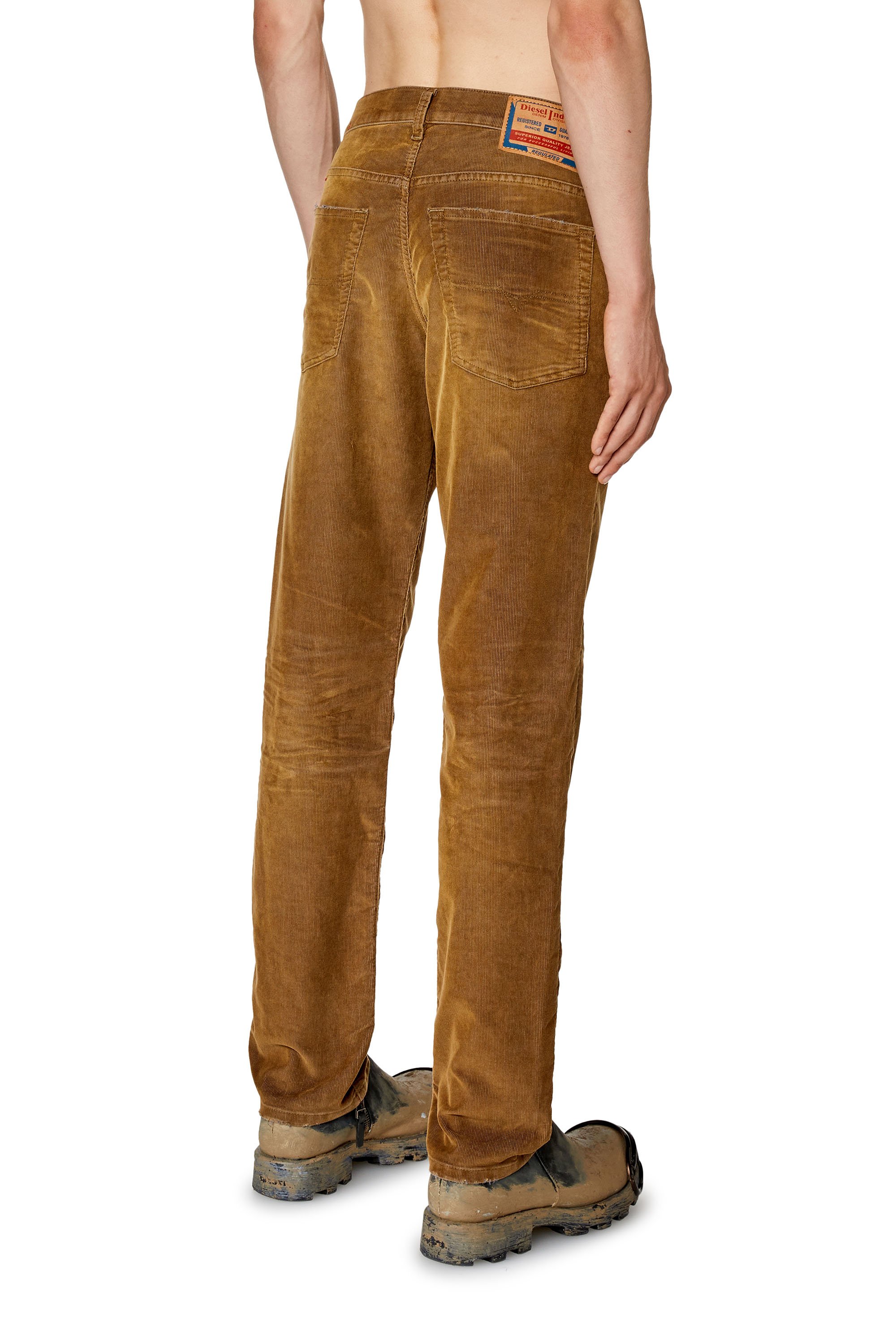 Diesel - Tapered Jeans 2023 D-Finitive 003GJ, Marrón - Image 2