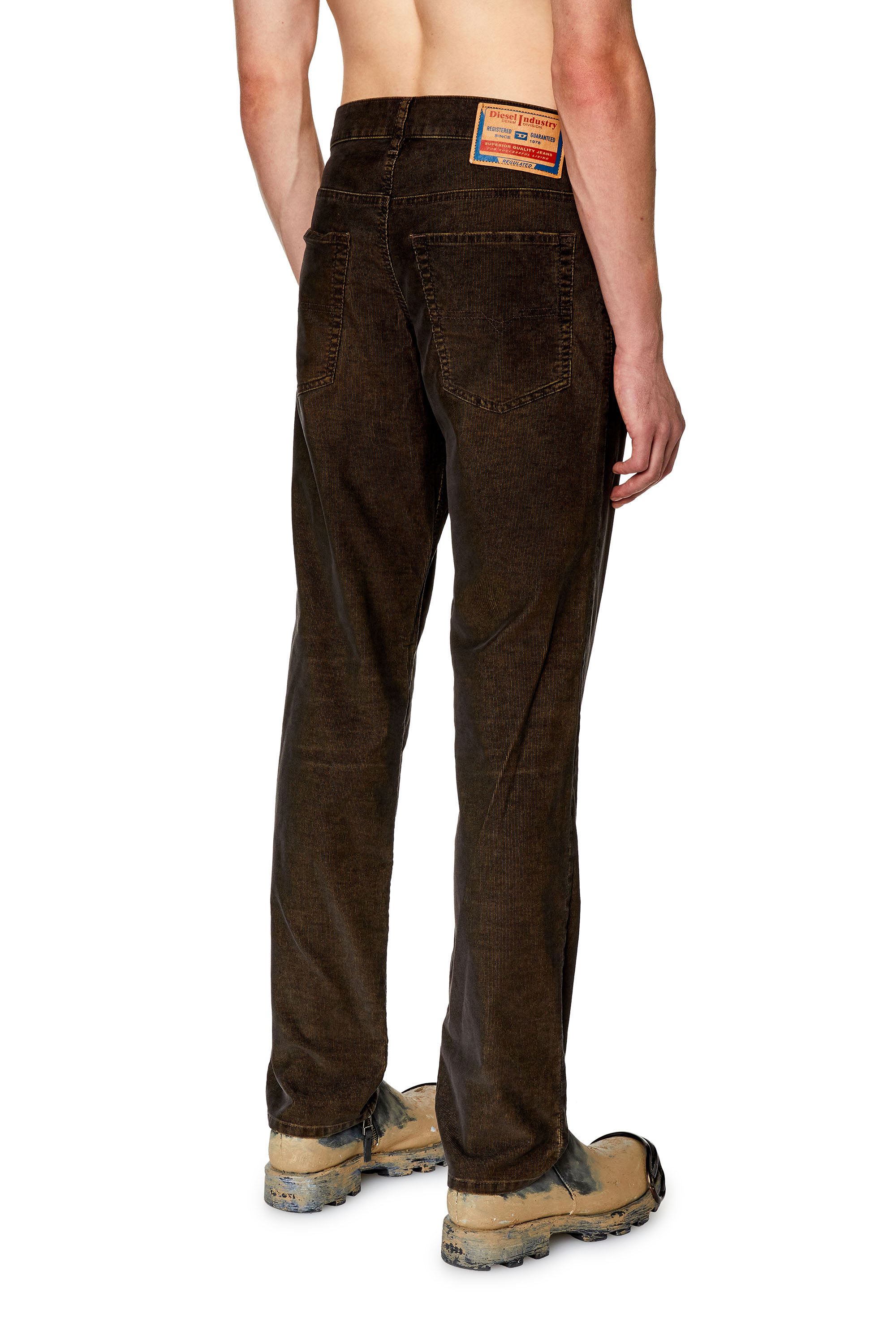 Diesel - Tapered Jeans 2023 D-Finitive 003GJ, Verde Oscuro - Image 4