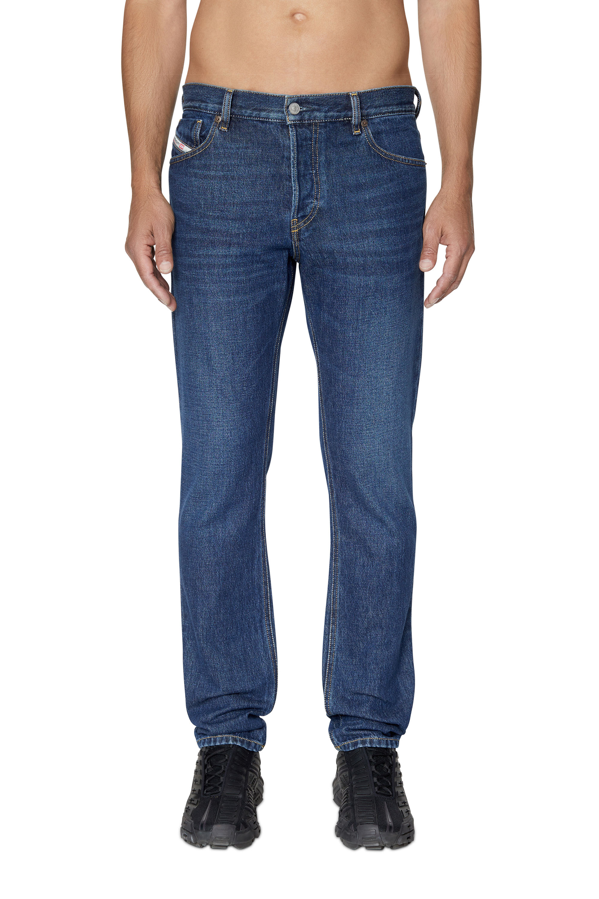 Diesel - 1995 D-SARK 09C03 Straight Jeans, Azul Oscuro - Image 1