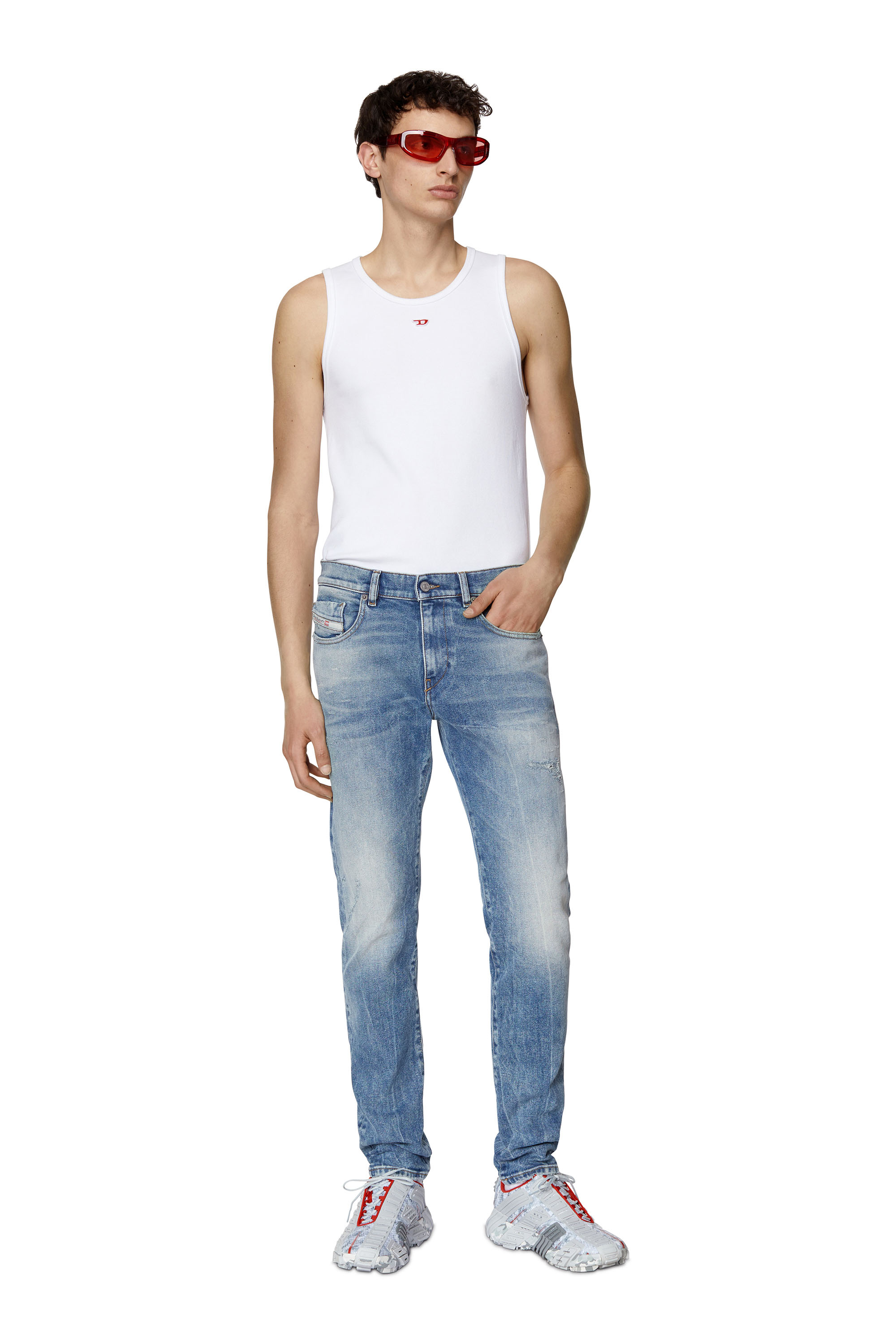 Diesel - 2019 D-Strukt 009MW Slim Jeans, Azul Claro - Image 5