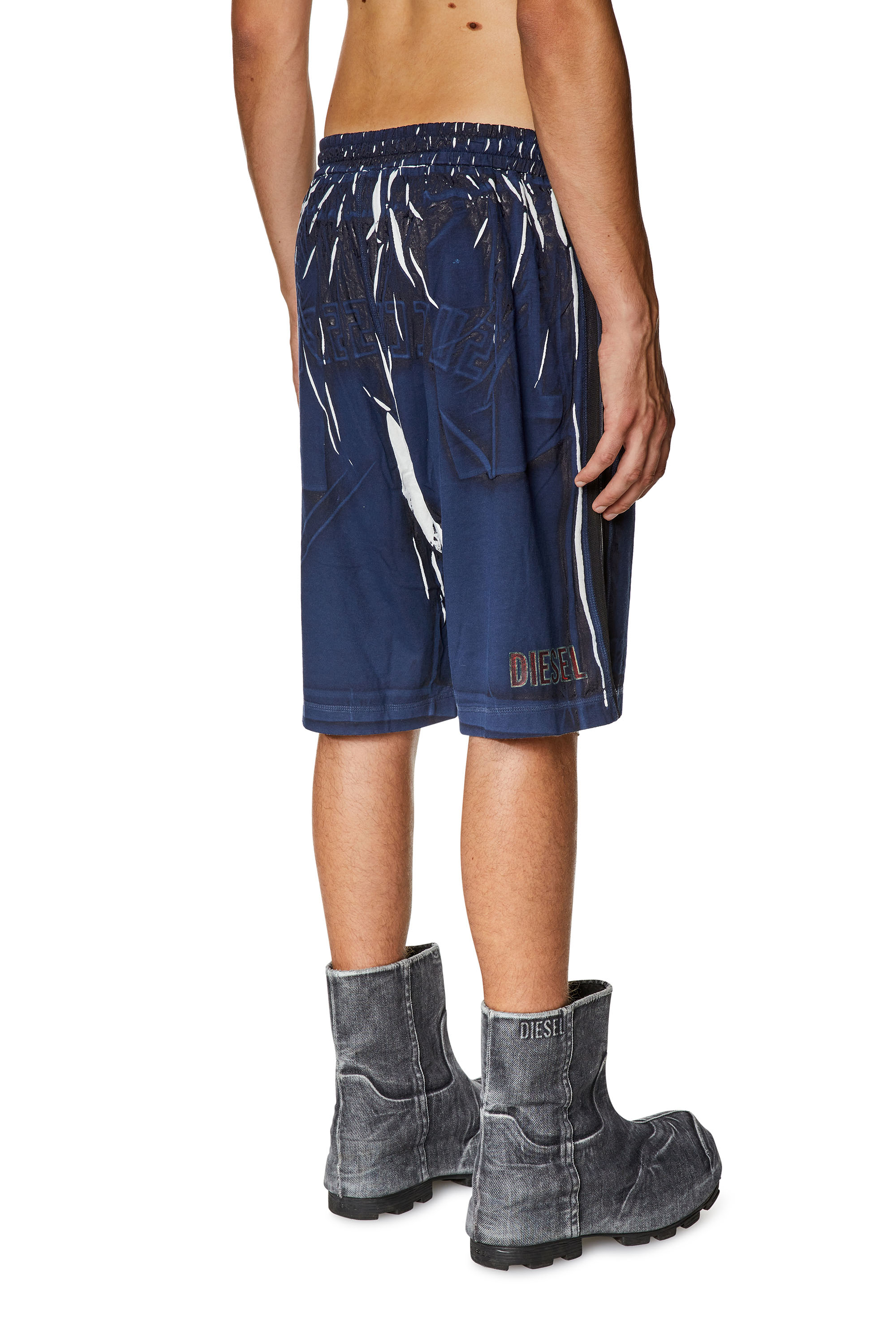 Diesel - P-ROWY, Hombre Pantalones cortos deportivos con sobreimpresión sombreada in Azul marino - Image 2