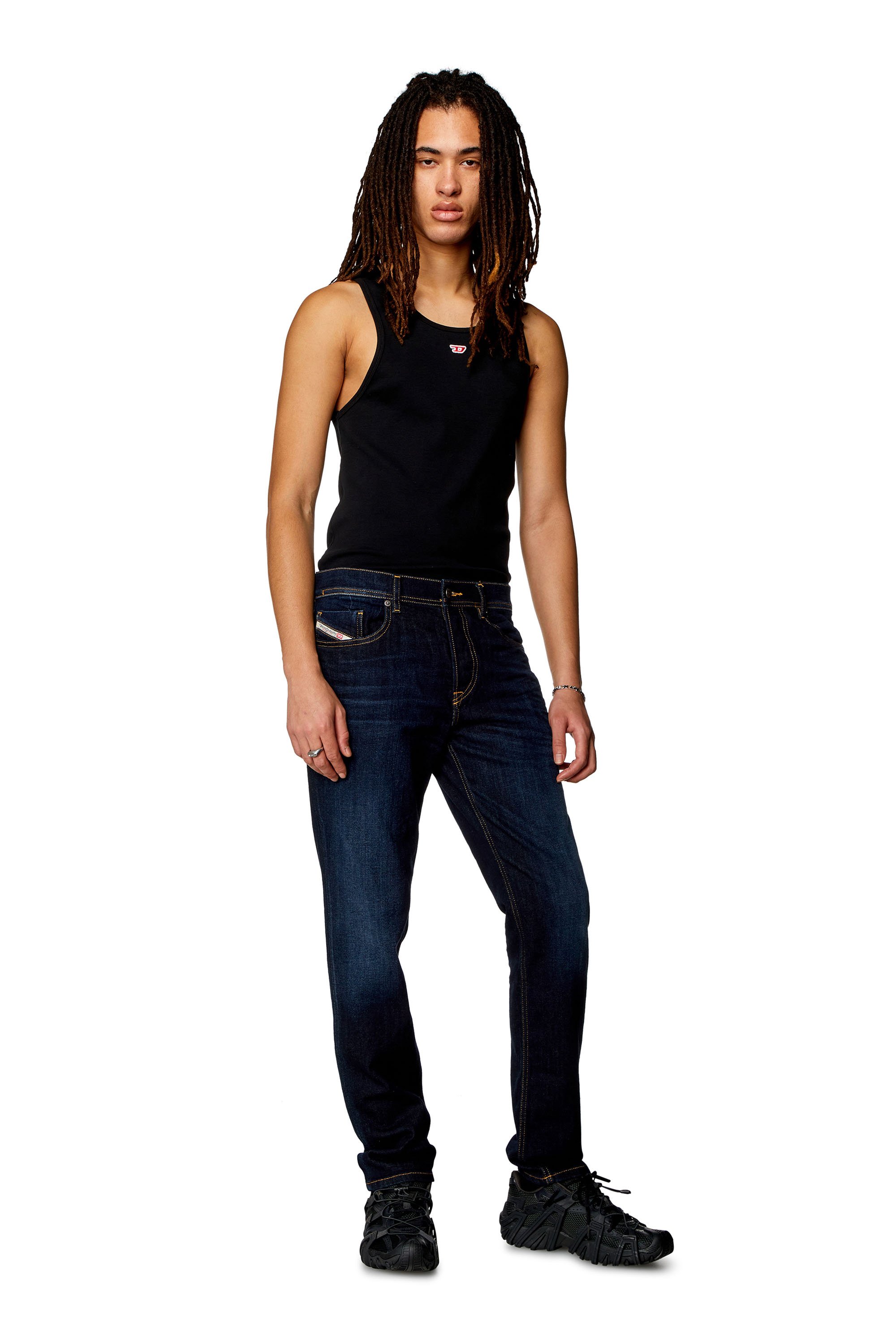 Diesel - Tapered Jeans 2023 D-Finitive 009ZS, Azul Oscuro - Image 2