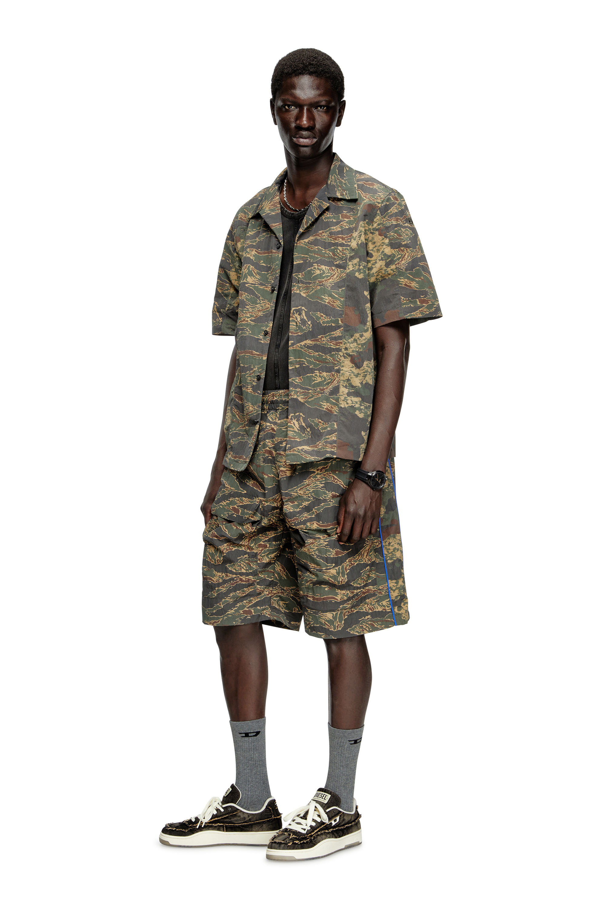 Diesel - P-RAMOS-SHORT-EPBW, Man's Cargo shorts with mixed camo prints in Military Green - 2