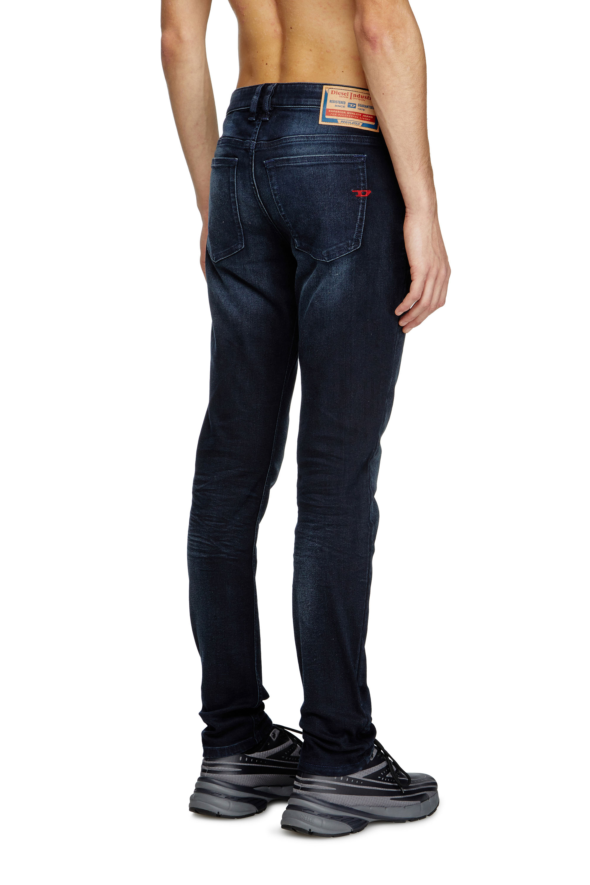 Diesel - Skinny Jeans 1979 Sleenker 0BMBU Hombre, Azul Oscuro - 4