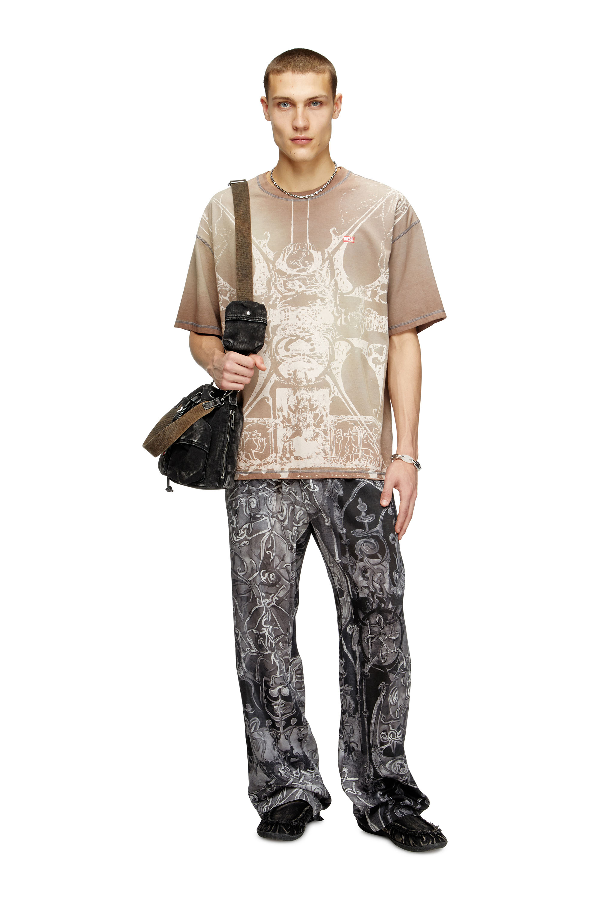 Diesel - T-BOXT-T13, Camiseta con estampado medieval a tono Hombre in Marrón - 2